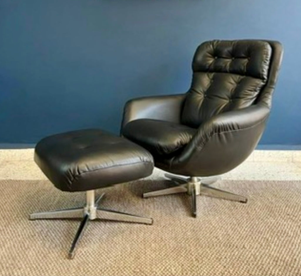 Leather Lounge Chair