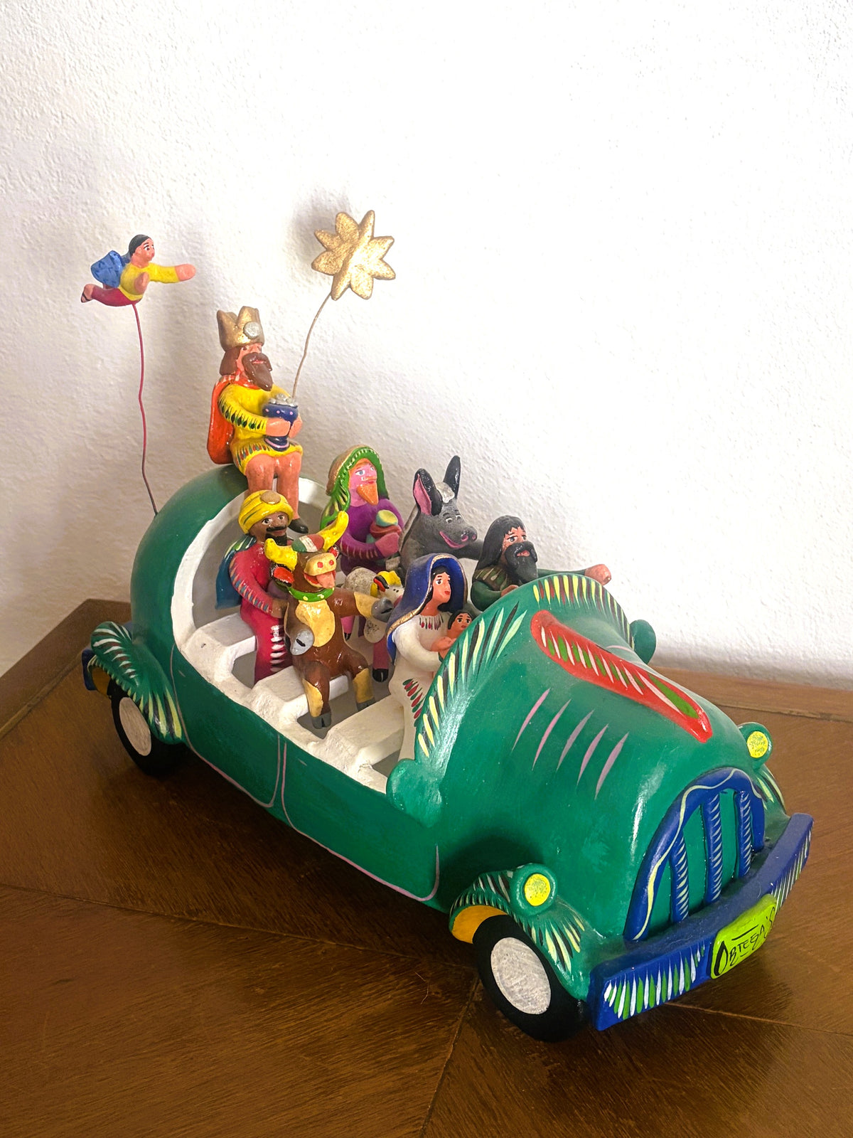 Ortega Large Nativity in Car